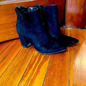 Size 8 black uni booties